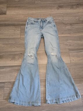 Wrangler Women's High Rise Trumpet Flare Size 28x36